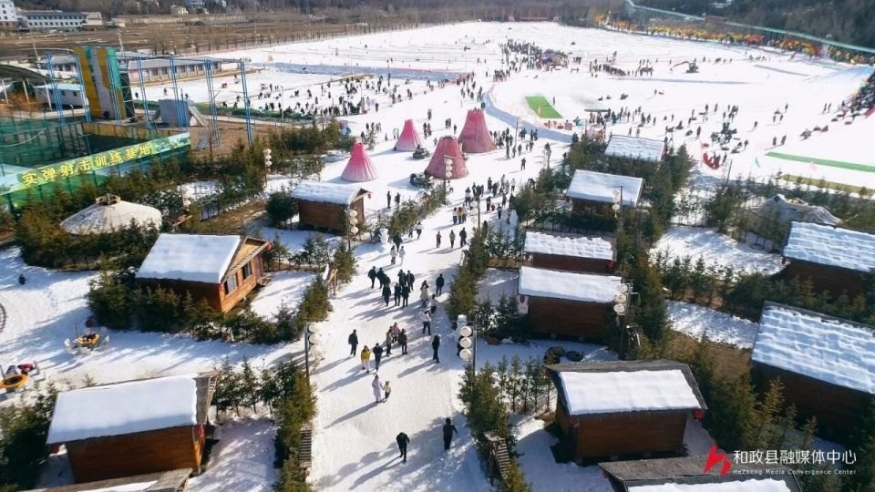 松鸣岩滑雪场 - 图片1