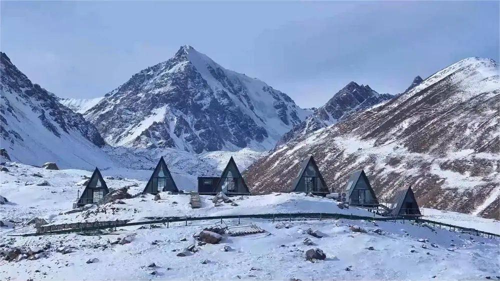 张掖文殊山滑雪场 - 图片1