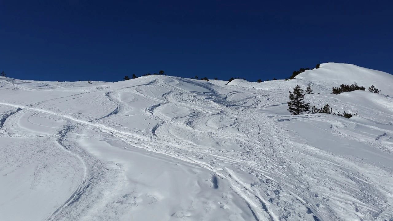 长白山和平滑雪场 - 图片1