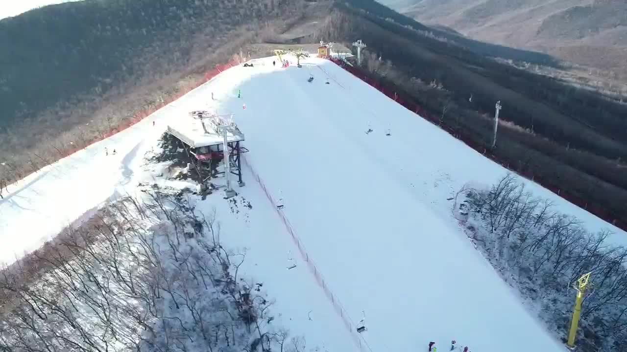 扎兰屯金龙山滑雪场 - 图片1
