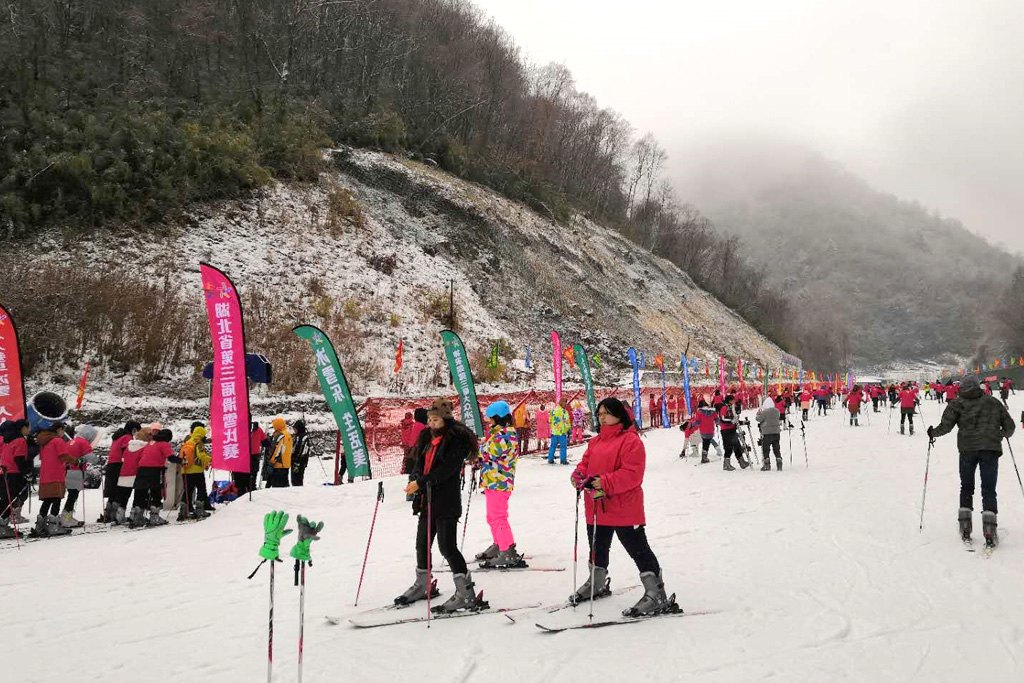 神农架天燕滑雪场 - 图片2
