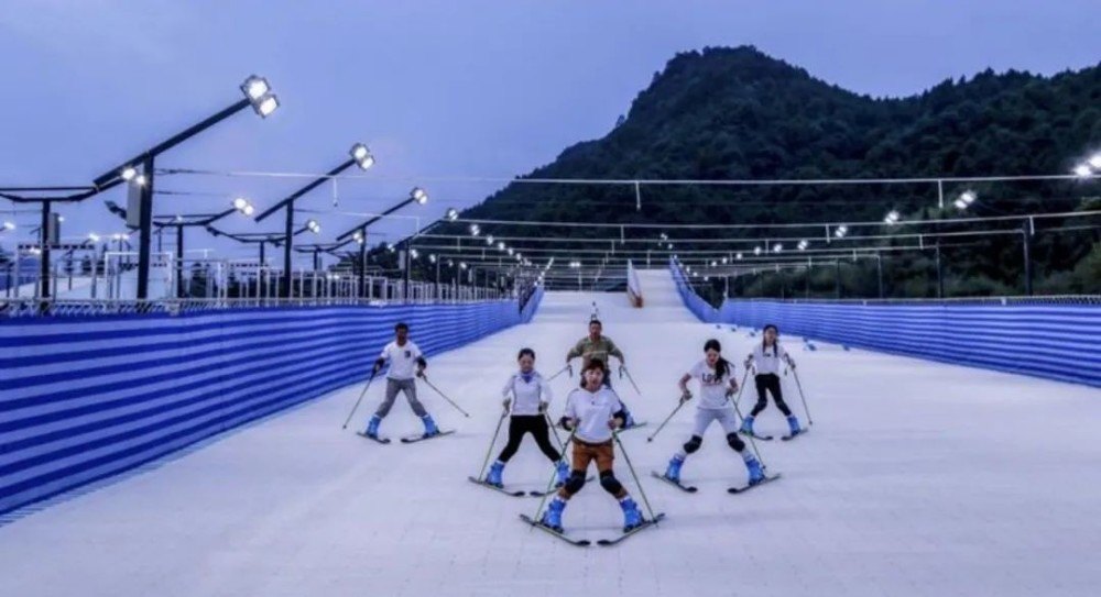 三角山四季滑雪场 - 图片1