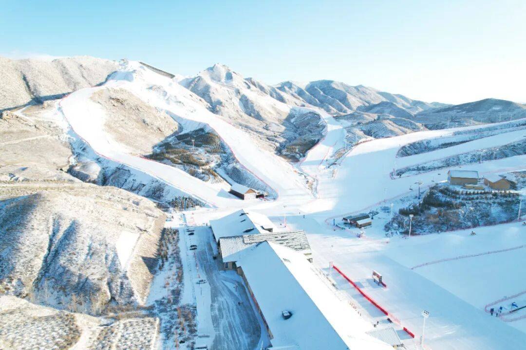 马鬃山滑雪场旱雪道 - 图片1