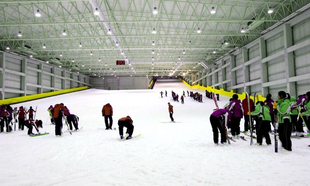 秦岭四季滑雪场