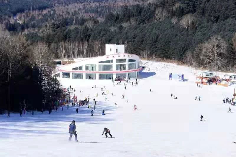 伊春梅花山滑雪场 - 图片1