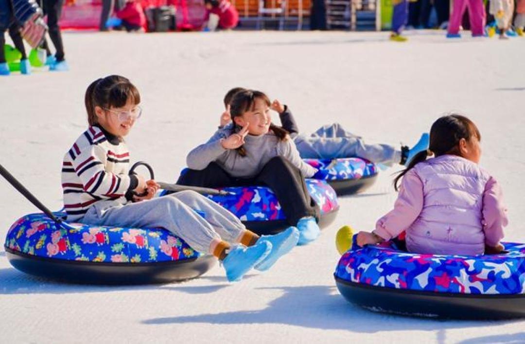 临平杭州雪极星城市室内滑雪中心 - 图片1