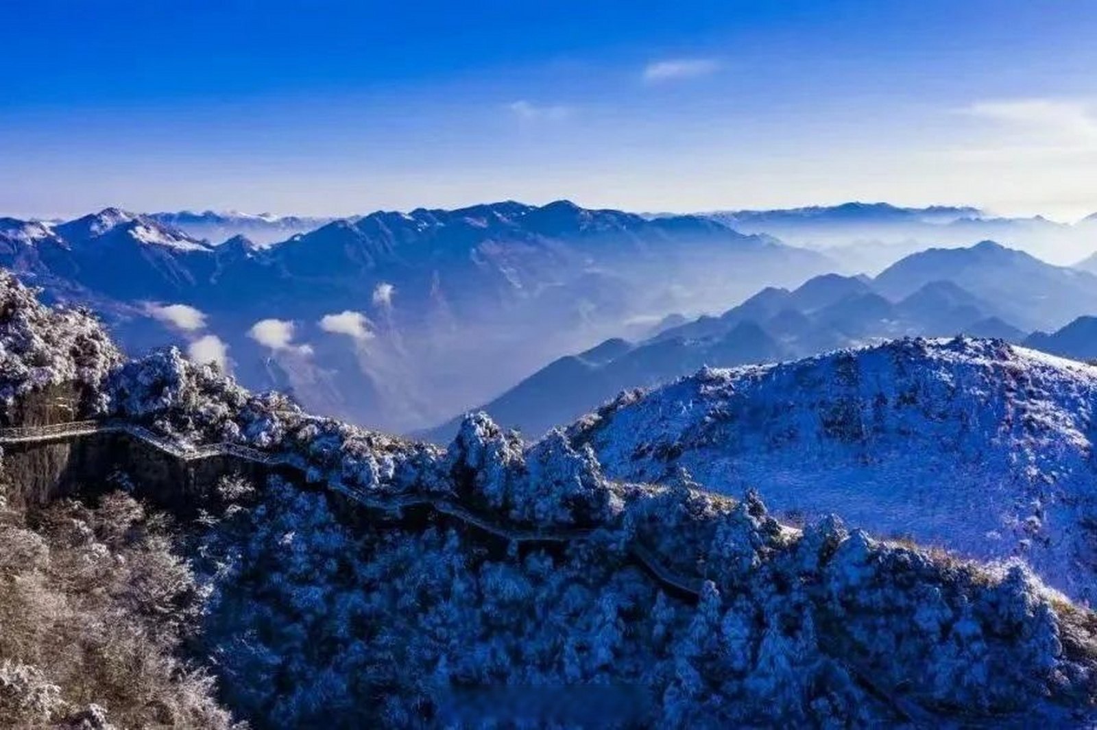 巴山大峡谷滑雪场 - 图片1