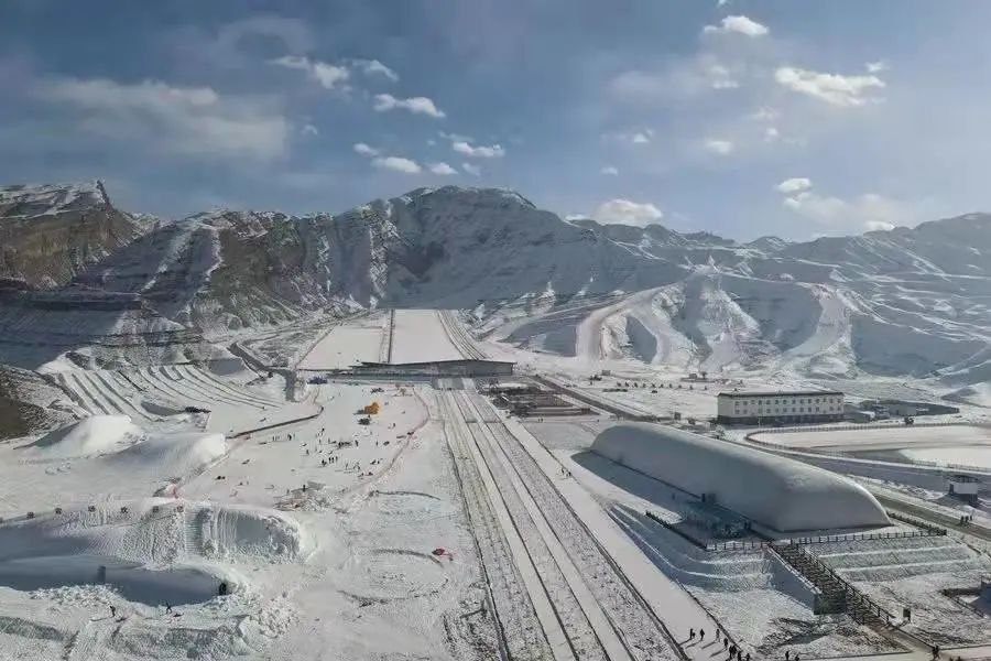 金湖杨国际滑雪场 - 图片3
