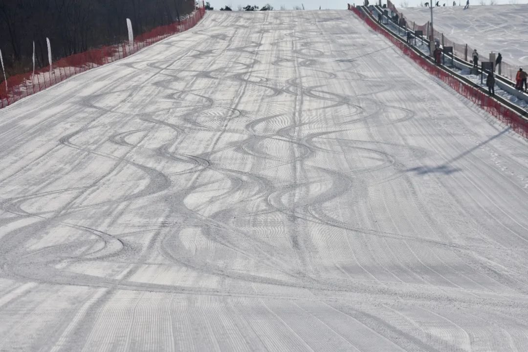 沈阳怪坡国际滑雪场 - 图片6
