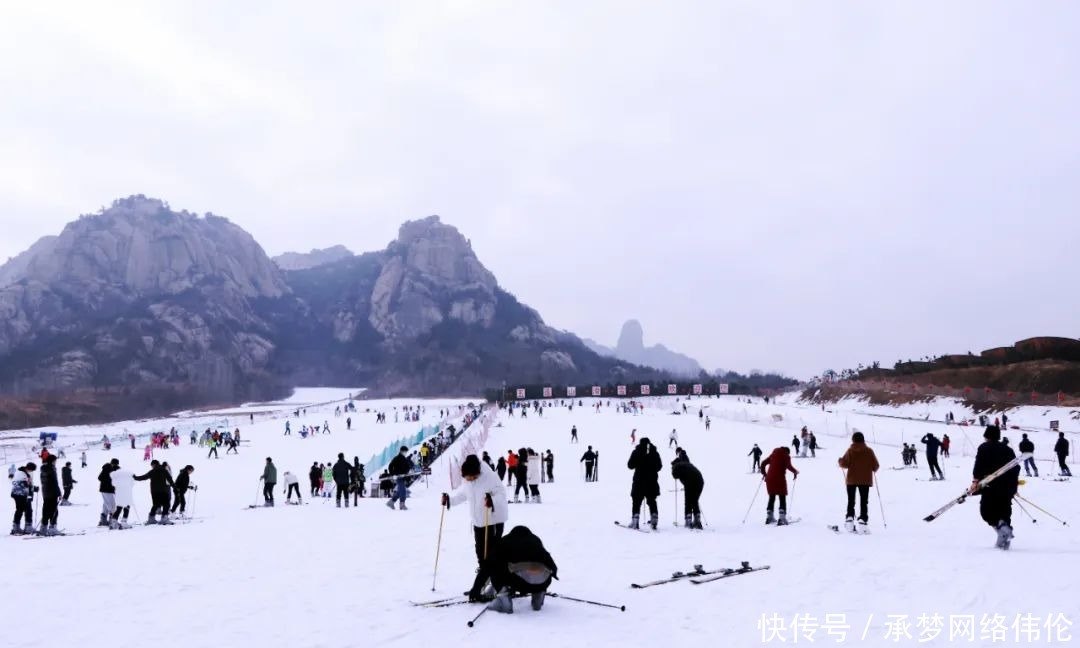 五莲山滑雪场 - 图片1