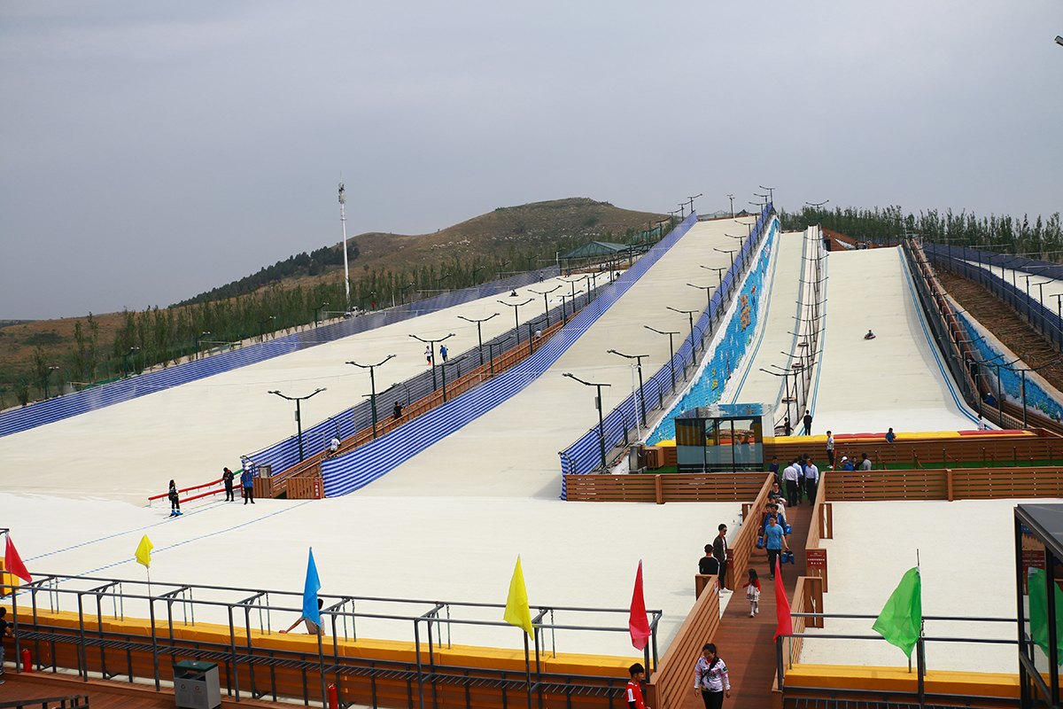 云门山四季滑雪场