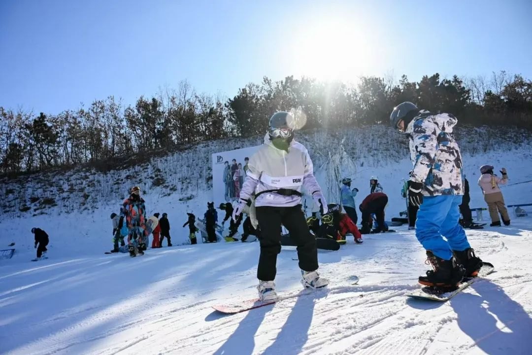 青岛融创藏马山滑雪场