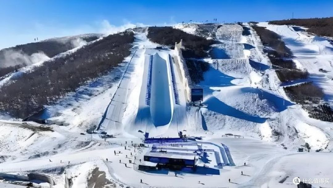 白云国际滑雪场 - 图片1