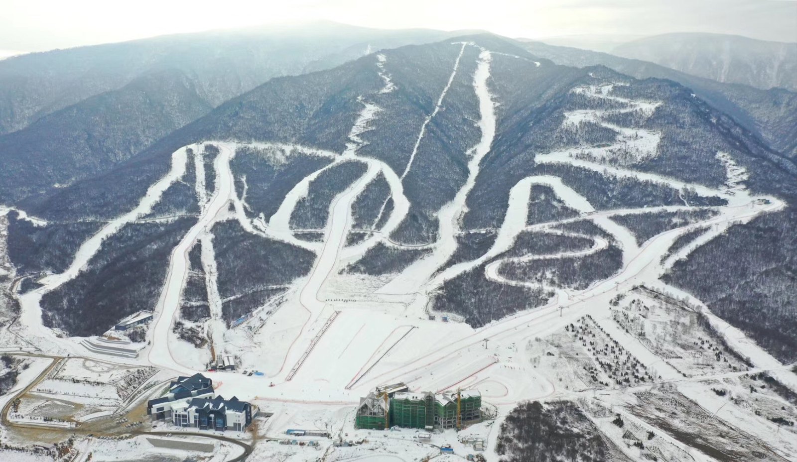 鳌山滑雪场 - 图片1