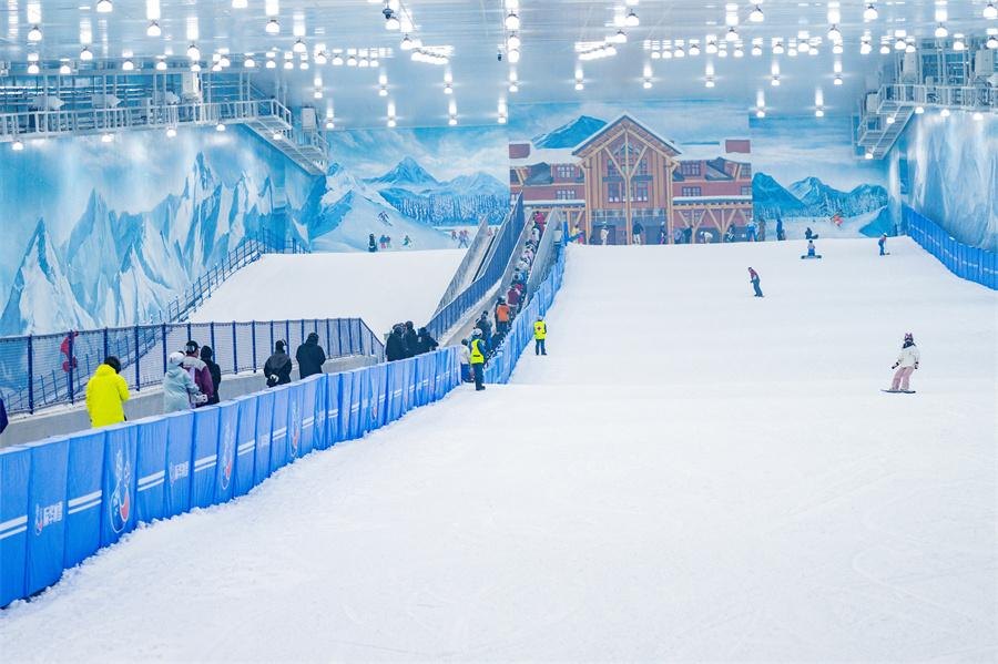 西安蓝田伏羲岭滑雪场 - 图片1