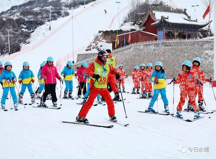 抱龙山凤凰岭滑雪场 - 图片3