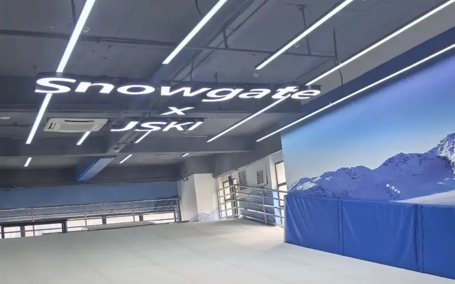 SNOWGATExJSKI室内滑雪模拟中心(北京路店)