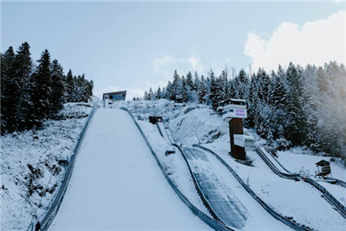 新滑雪板边刃生锈