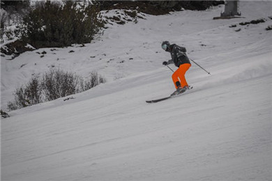 滑雪板生锈了可以用除锈神器吗