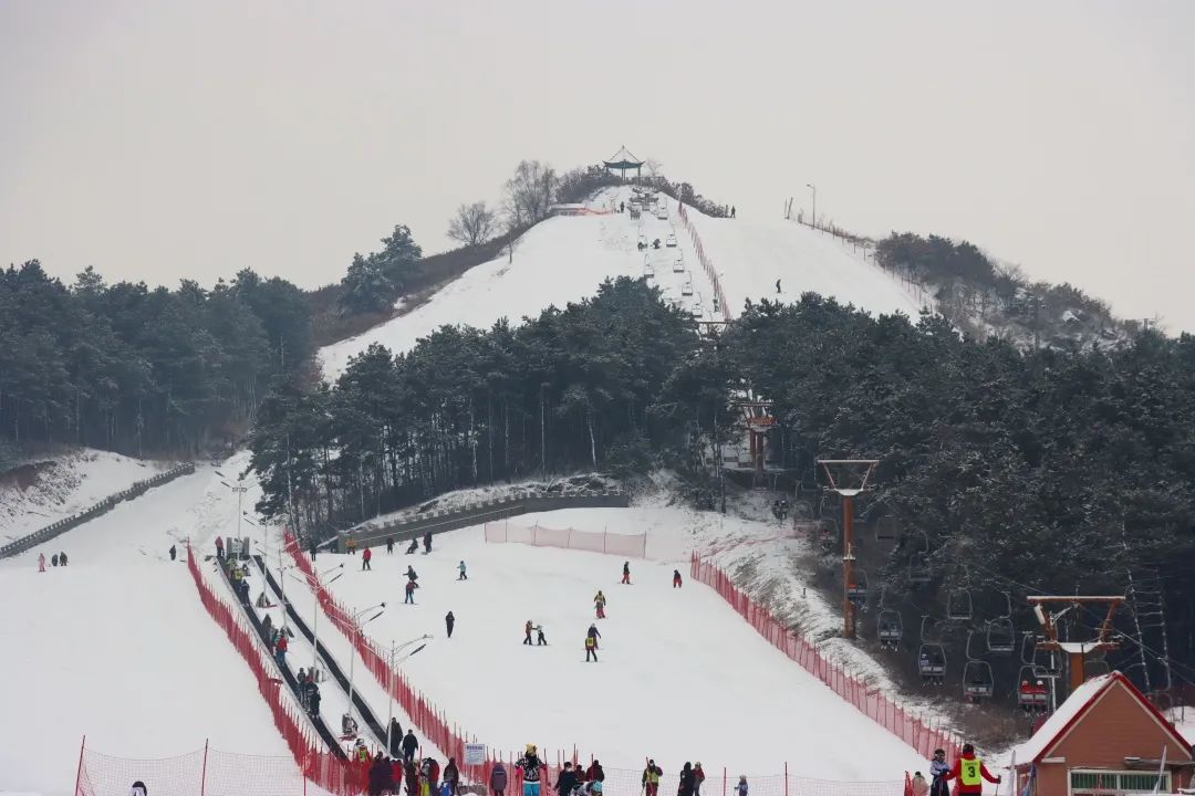 沈体白清寨滑雪场