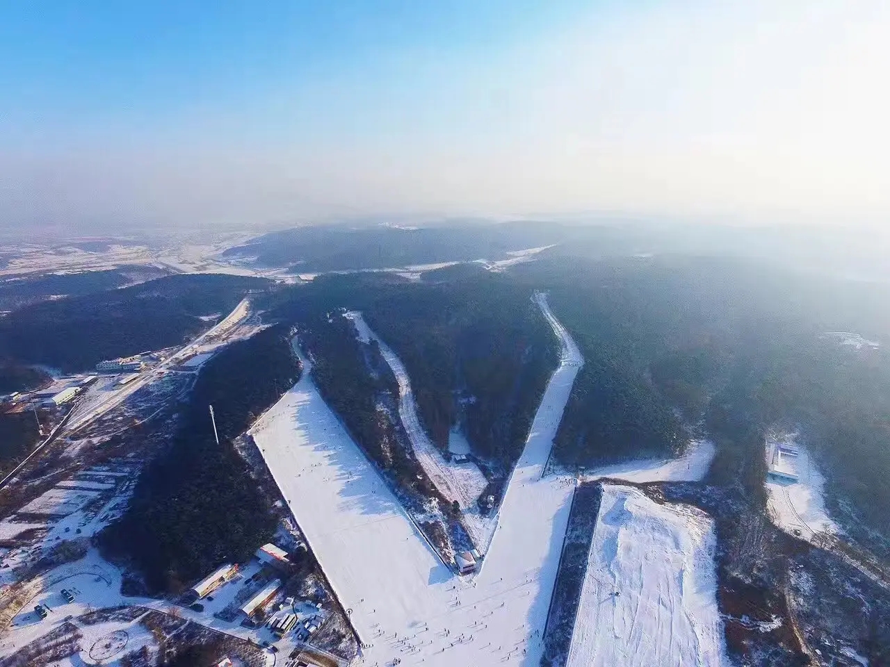 沈阳棋盘山滑雪场